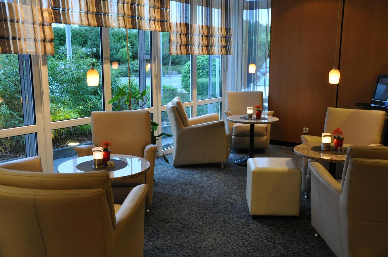 Hotel Merkur ลันท์ชตูห์ล ภายนอก รูปภาพ