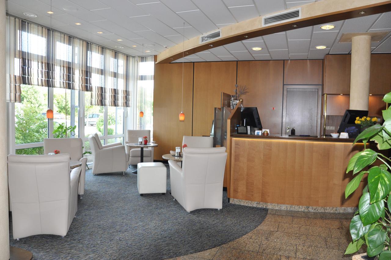 Hotel Merkur ลันท์ชตูห์ล ภายนอก รูปภาพ